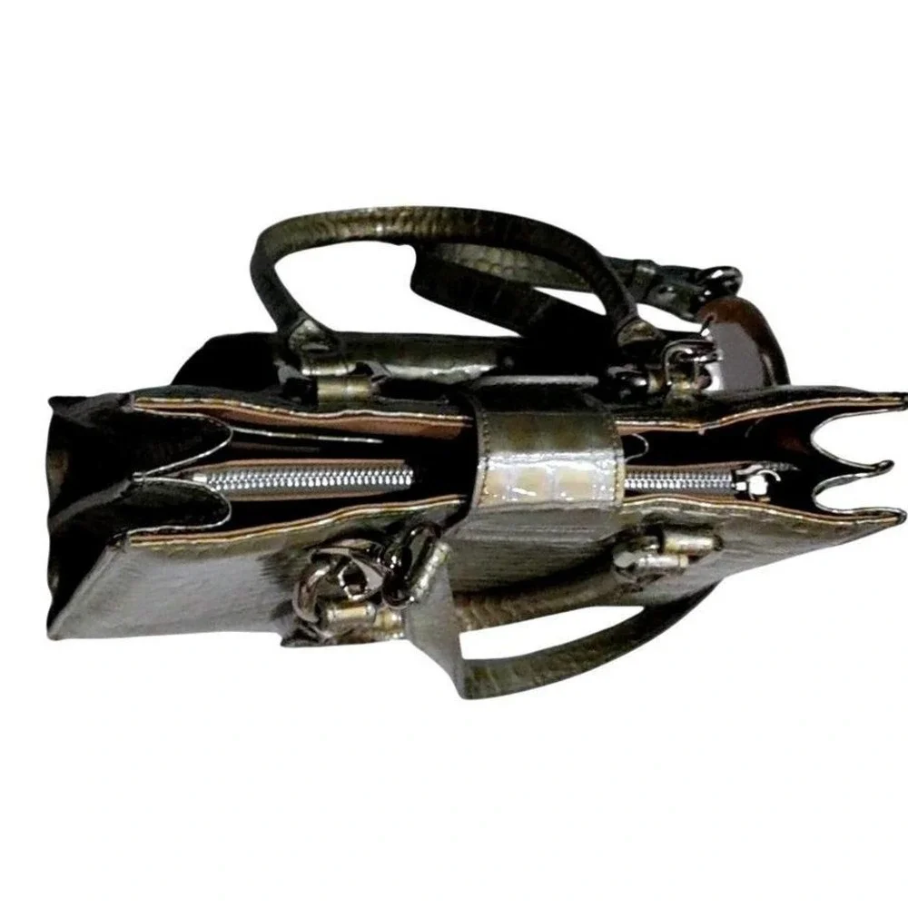 NEW Francesco Rogani Roma Crocodile Embossed Leather Sage Green Metallic Bag‎